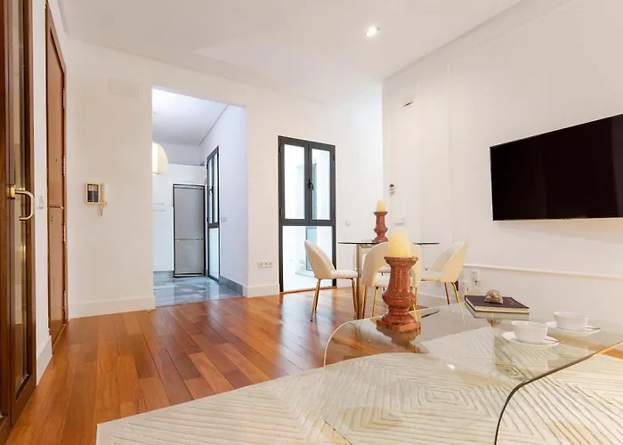 Apartamento Genteel Corral Del Rey Ii